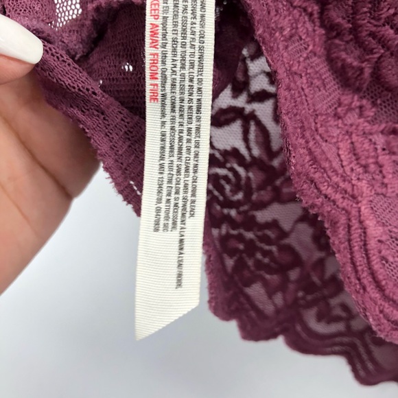 FREE PEOPLE lace tank with scalloped detail. - Picture 4 of 5